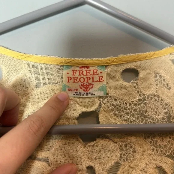 Free People yellow cotton crepe gold metallic stripe button tank top lace sz XS - Picture 2 of 6